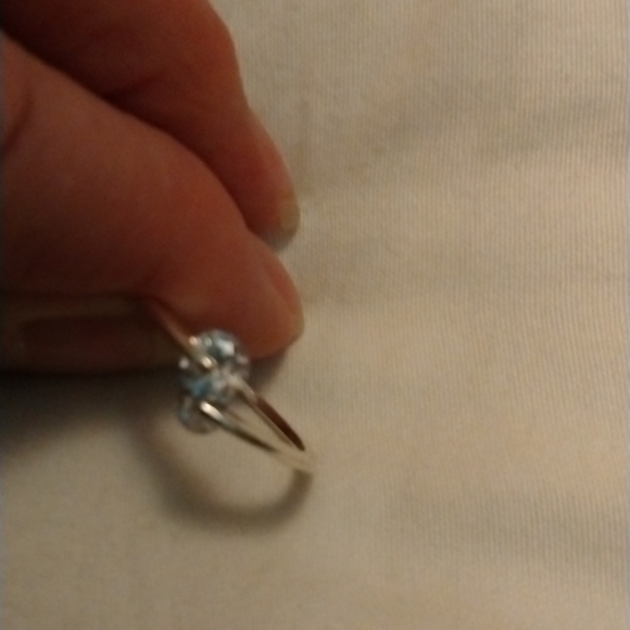 Beautiful costume ring - Picture 2 of 3